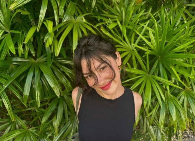 Gracie Abrams rompió su bajo perfil y habló de Paul Mescal después de ver Hamnet