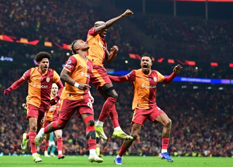 Galatasaray sorprendió a Liverpool en Inglaterra y consiguió la ventaja en la Champions League