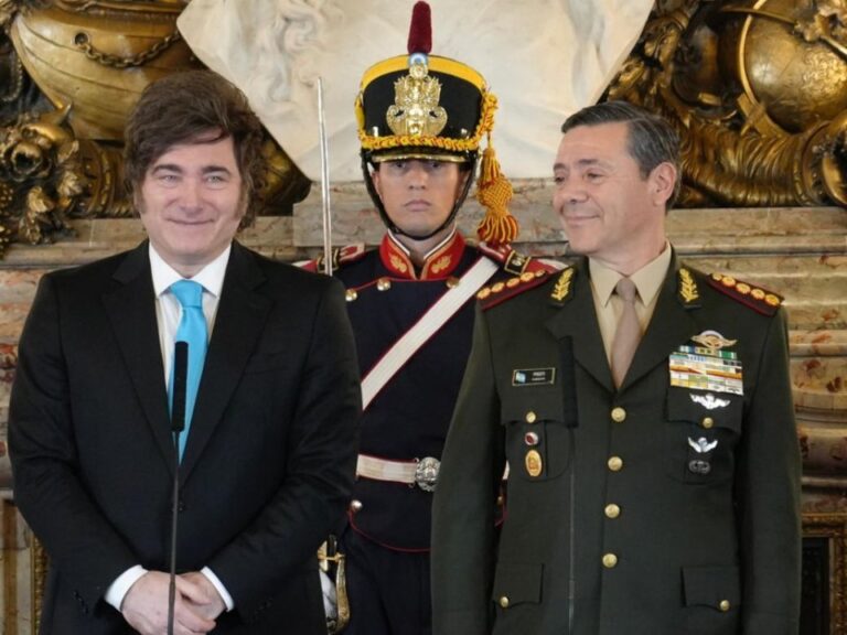 “Don Chatarrín”: Defensa canjeó Mercedes-Benz, lanchas y generadores por cuatro motoguadañas