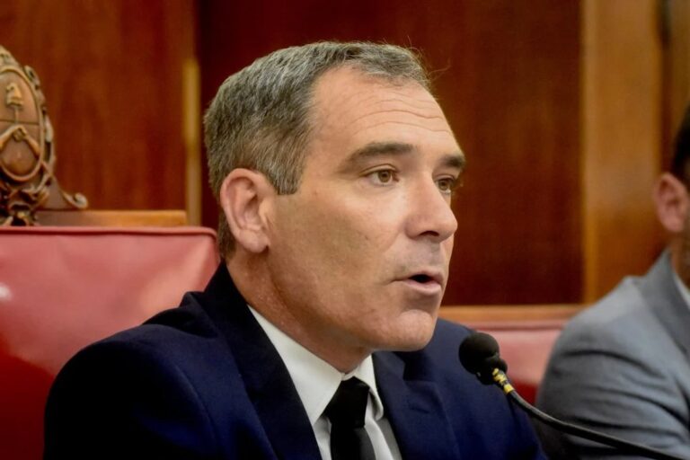 Mar del Plata endurece el “orden”: expulsiones de trapitos, armas no letales y patrulla motorizada