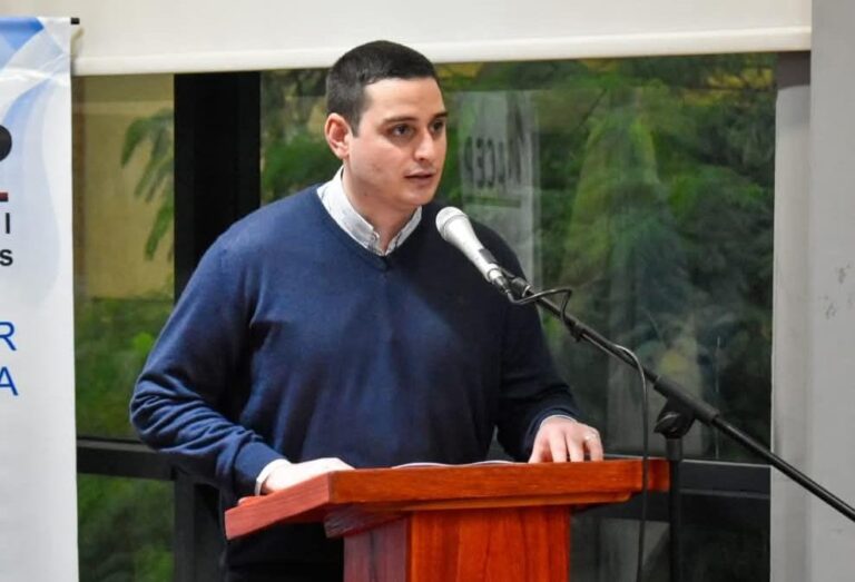 6 de cada 10 tucumanos creen que su futuro será peor: la encuesta que sacude la política local