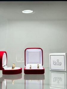 Brika Joyas. Alianzas artesanales personalizadas para cada pareja