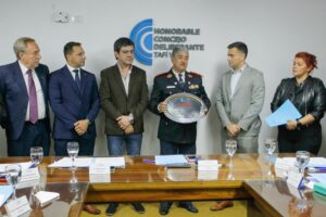 Tafí Viejo reconoció al comandante Ángel Aguilar tras décadas en los Bomberos Voluntarios